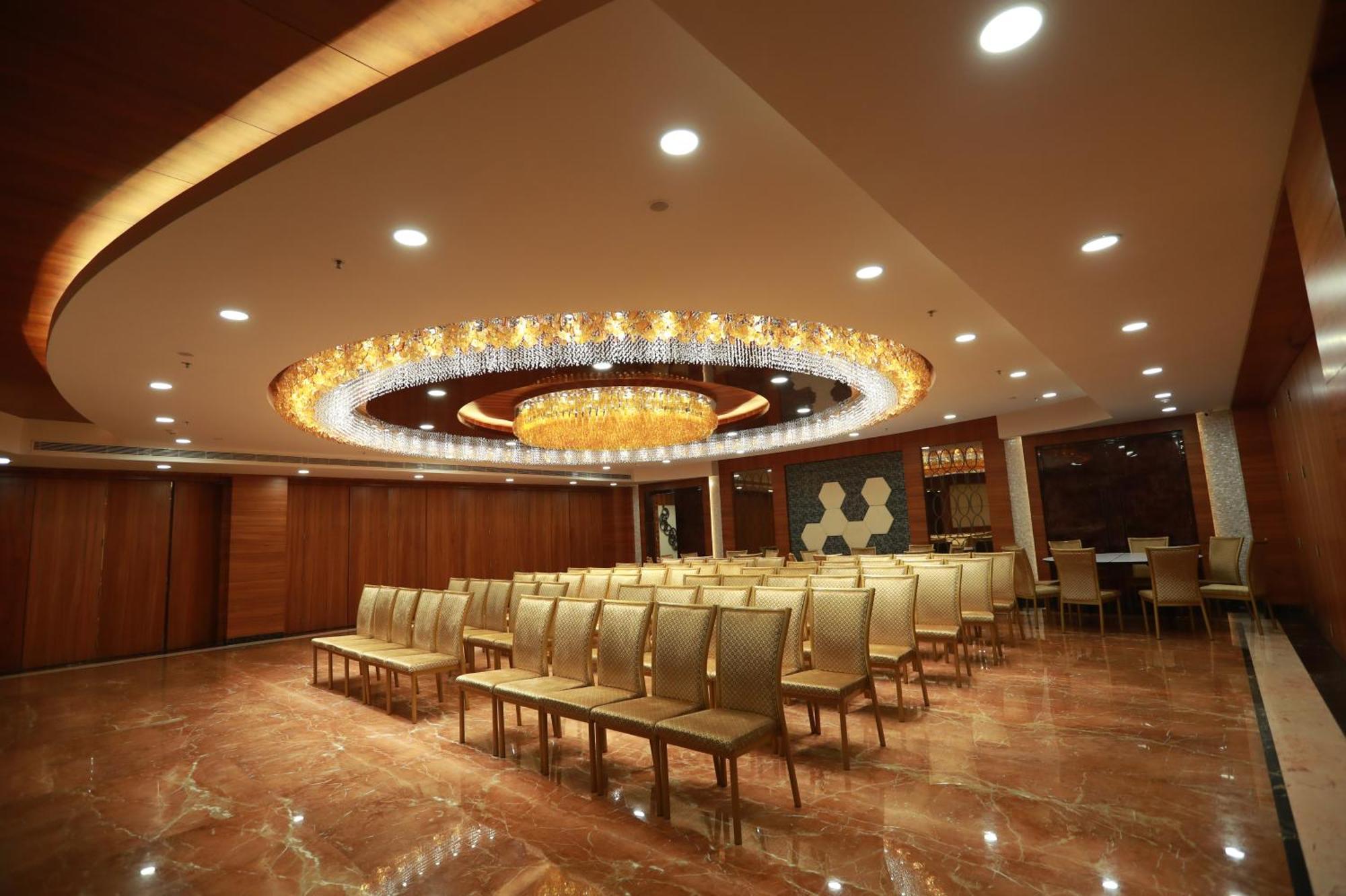 Hotel Park Elanza Ченнаи Экстерьер фото